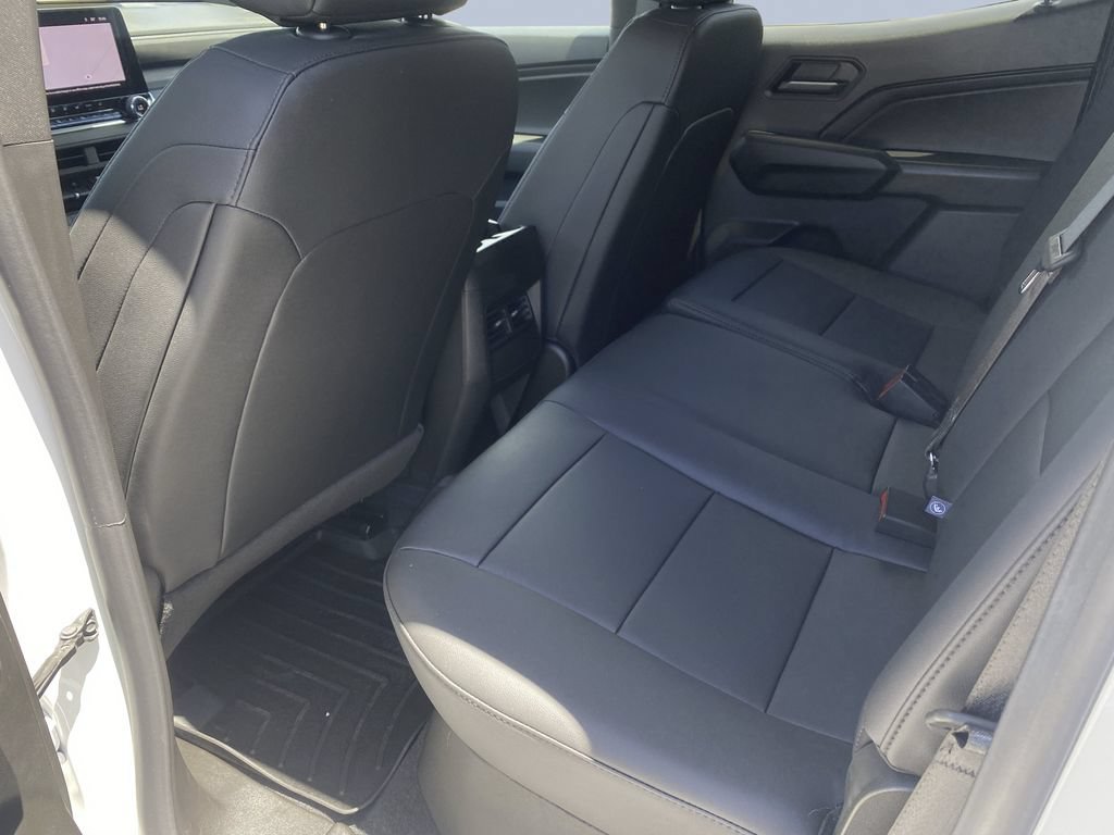 Used 2026 Chevrolet Colorado Trail Boss AWD/4WD image 19