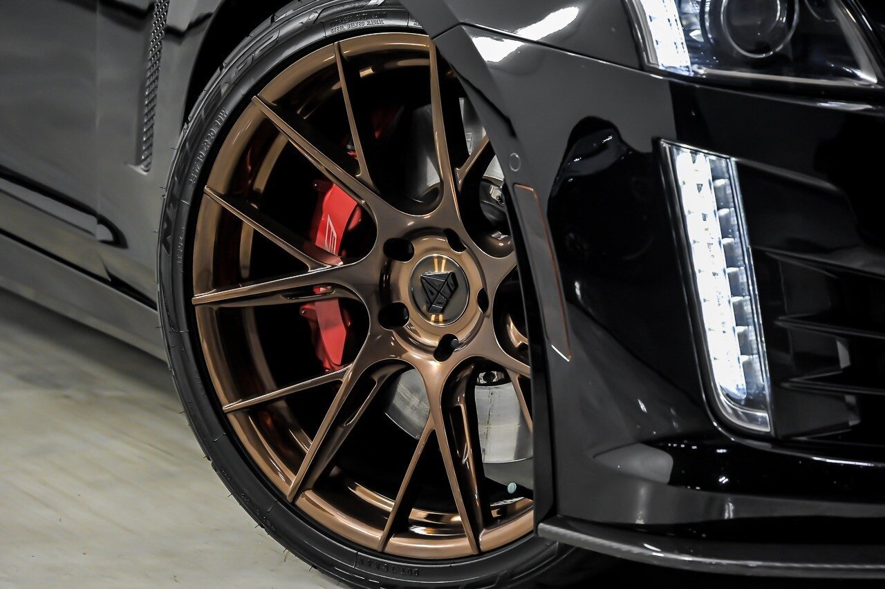 Used 2019 Cadillac CTS V w/ Carbon Fiber Package RWD image 4