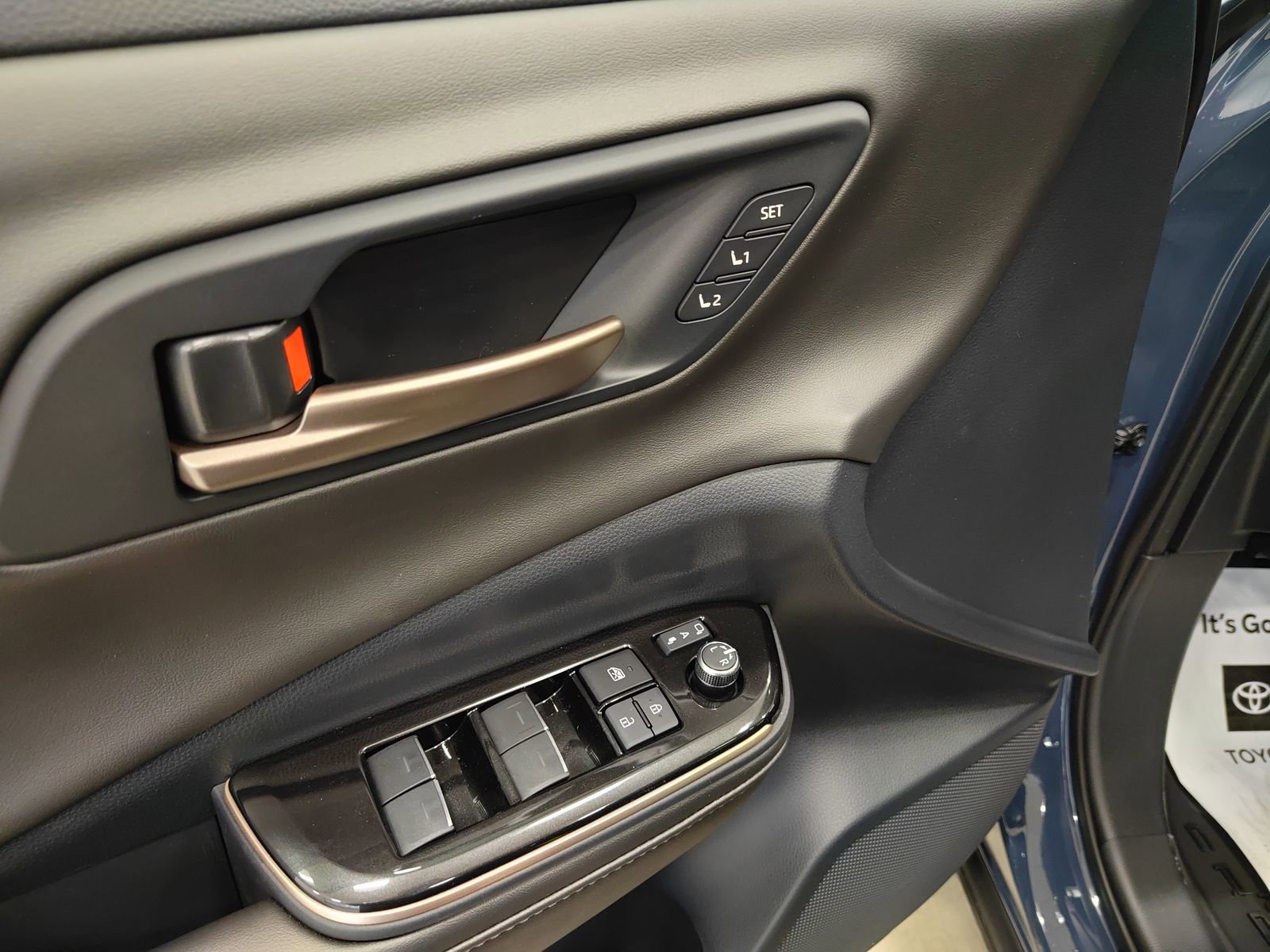 New 2026 Toyota Crown Nightshade image 9