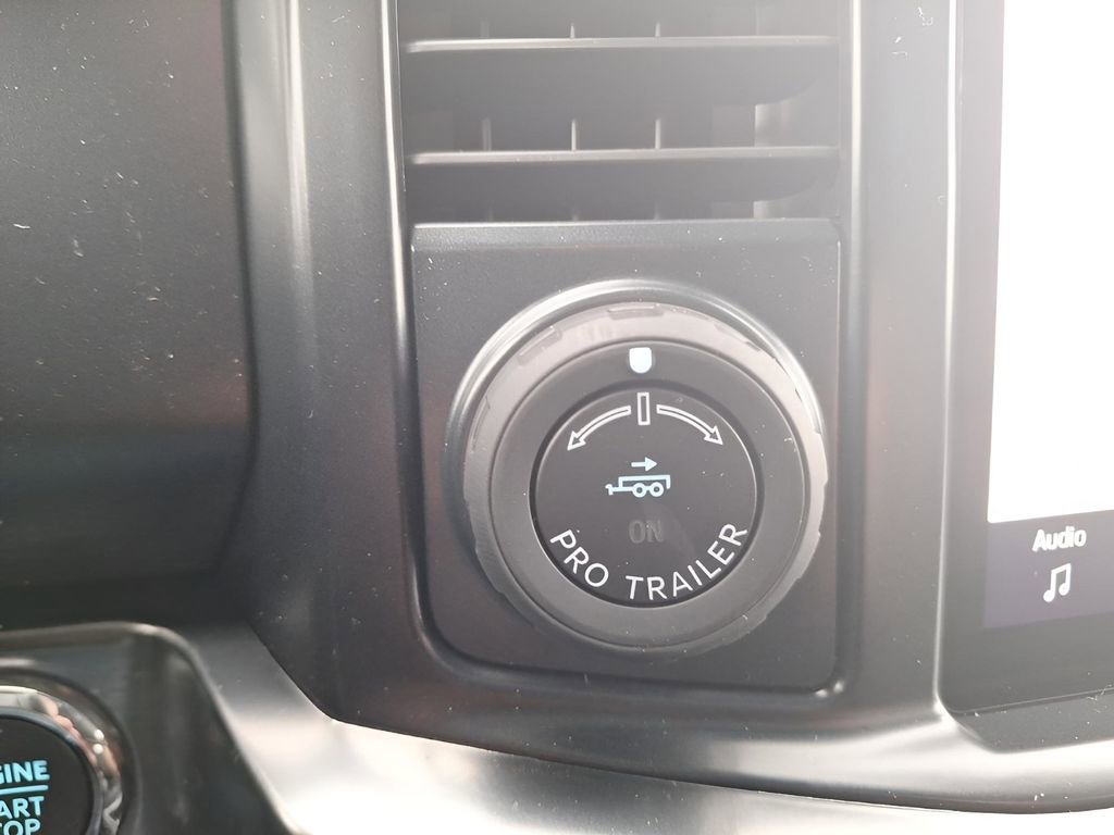 New 2026 Ford F350 Lariat w/ Black Appearance Package image 31