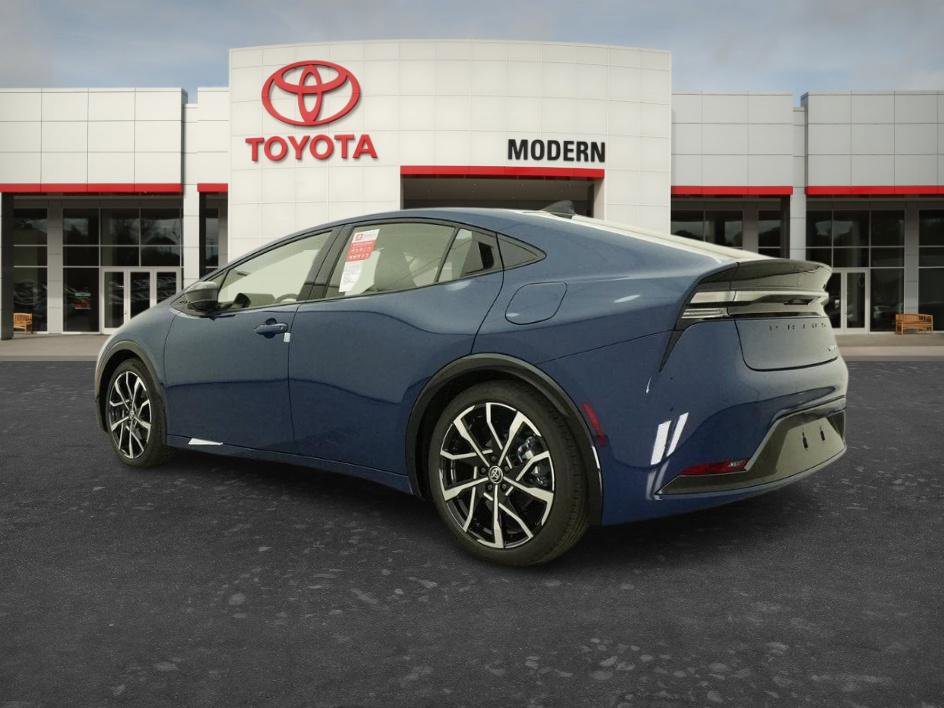 New 2026 Toyota Prius Plug-In Hybrid FWD image 10