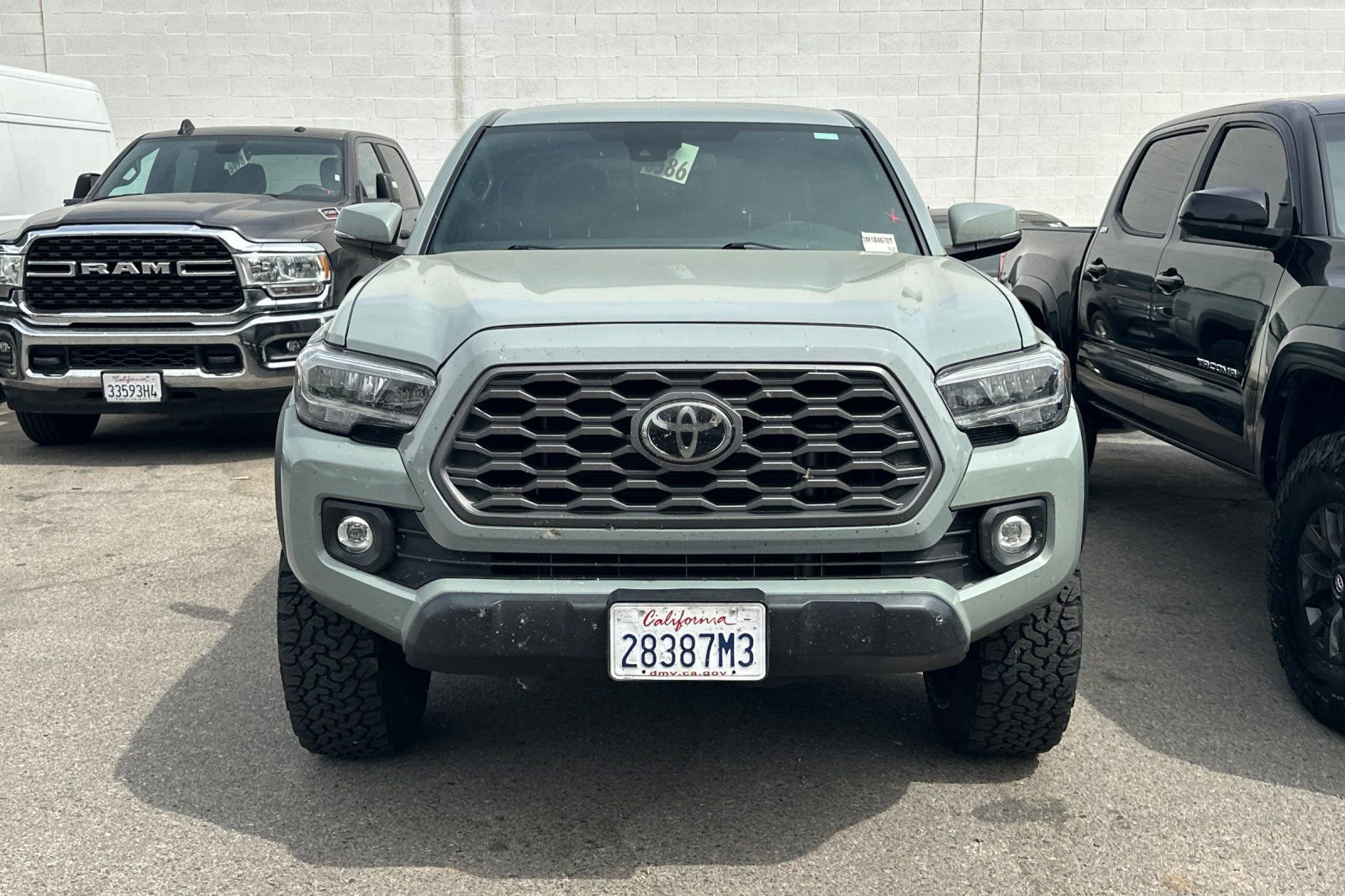 Used 2022 Toyota Tacoma TRD Off-Road w/ Technology Package image 3