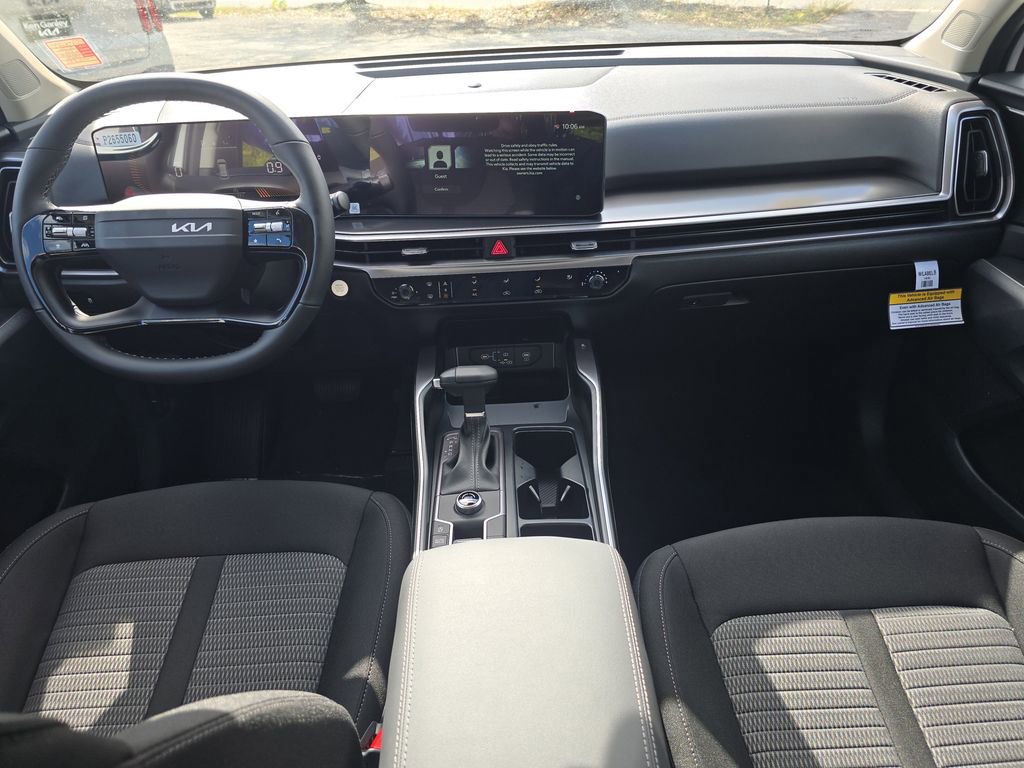 New 2026 Kia Sorento LX FWD image 12