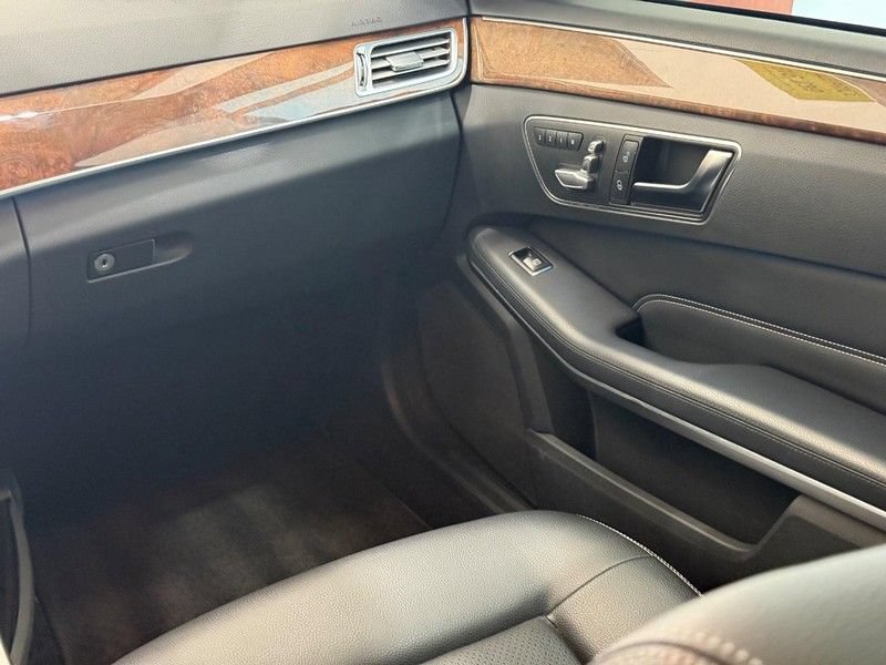Used 2014 Mercedes-Benz E 350 4MATIC Sedan image 12