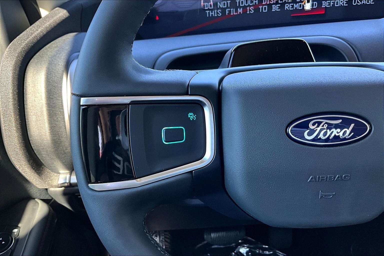 New 2025 Ford Expedition Active image 9