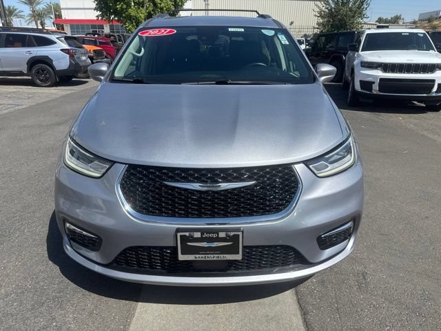 Used 2021 Chrysler Pacifica Touring-L FWD image 9