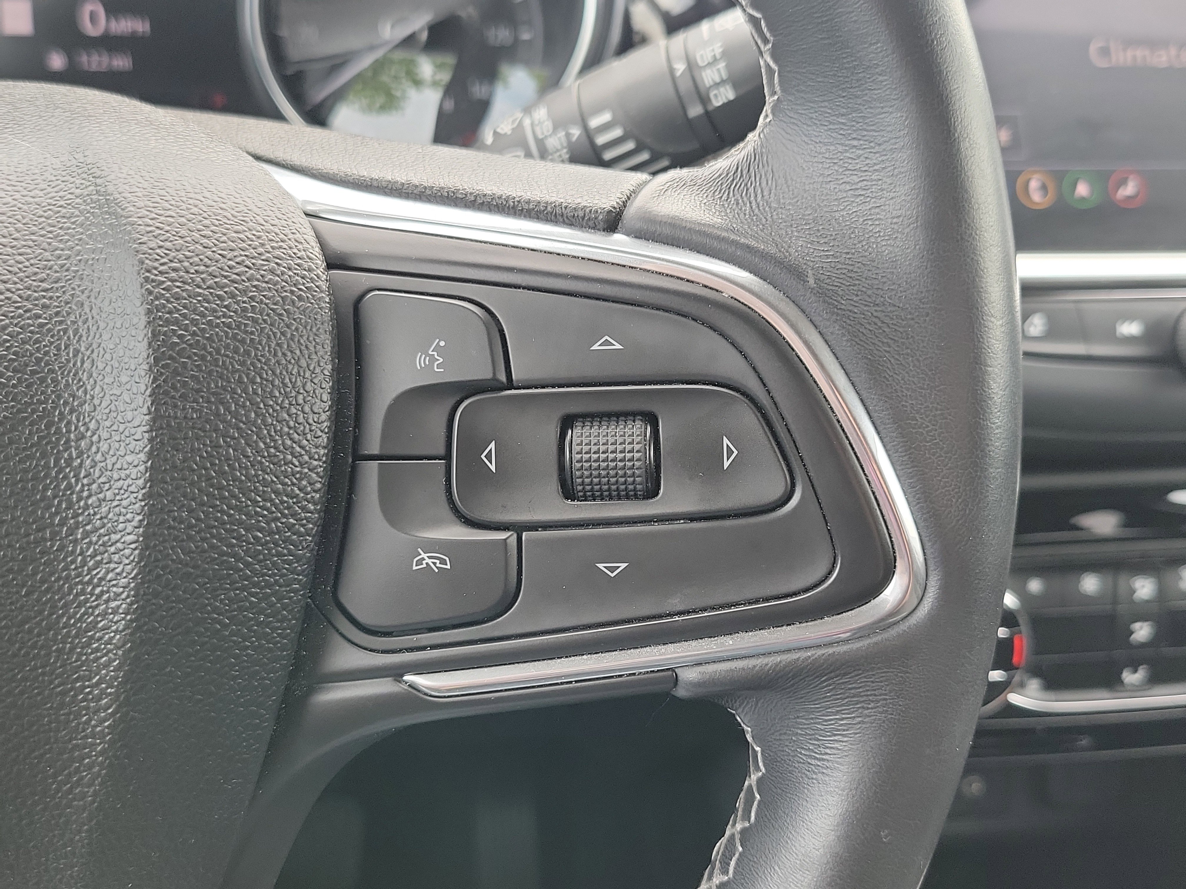 Used 2020 Buick Encore GX Select w/ Advanced Technology Package FWD image 20
