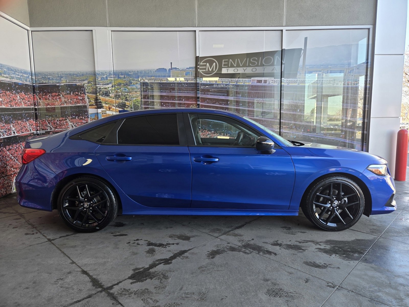 Used 2024 Honda Civic Sport image 4