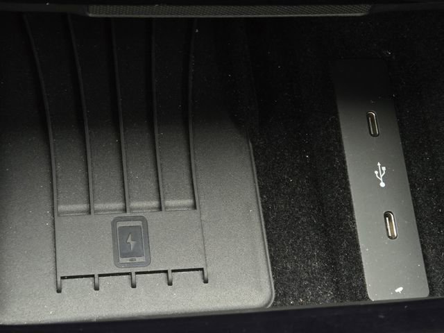 Used 2025 Porsche Cayenne GTS AWD/4WD image 8