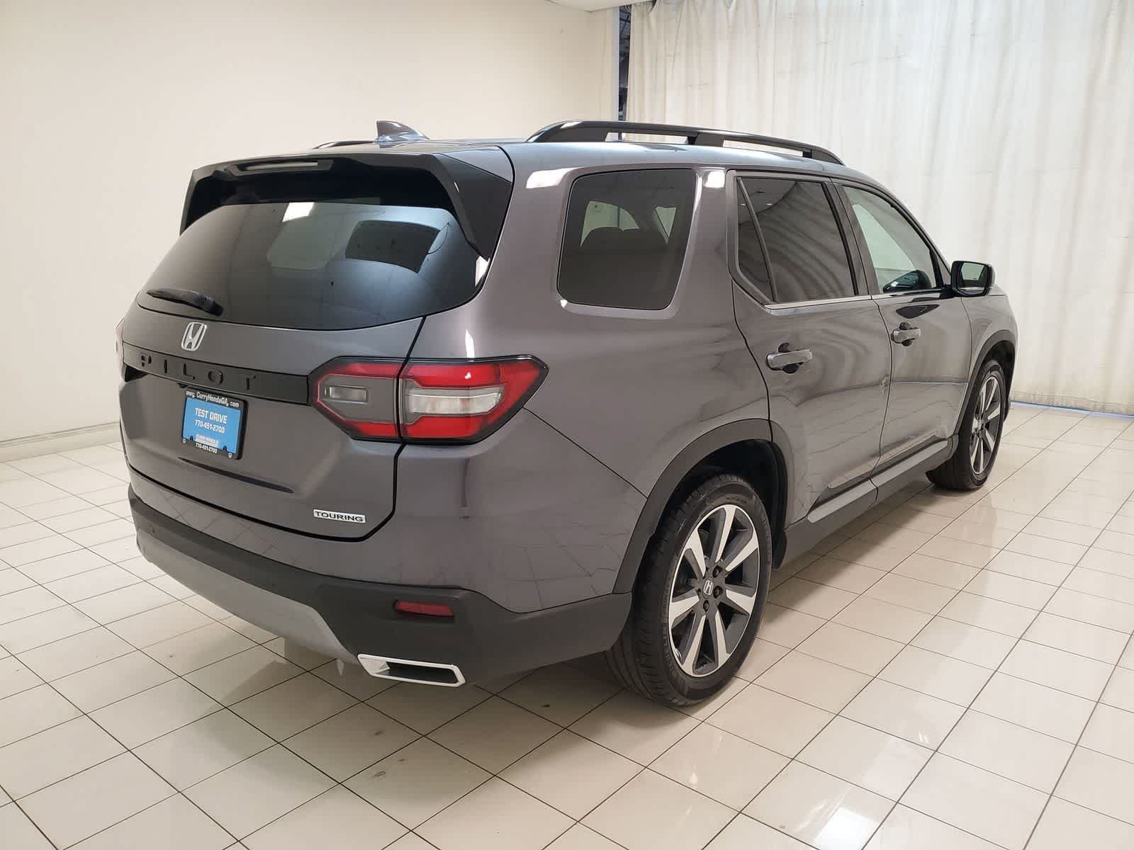 Certified 2025 Honda Pilot Touring image 30