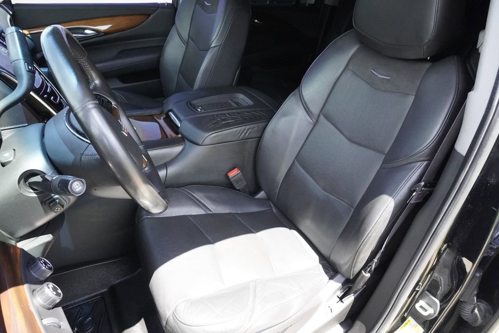 Used 2016 Cadillac Escalade ESV Luxury AWD/4WD image 20