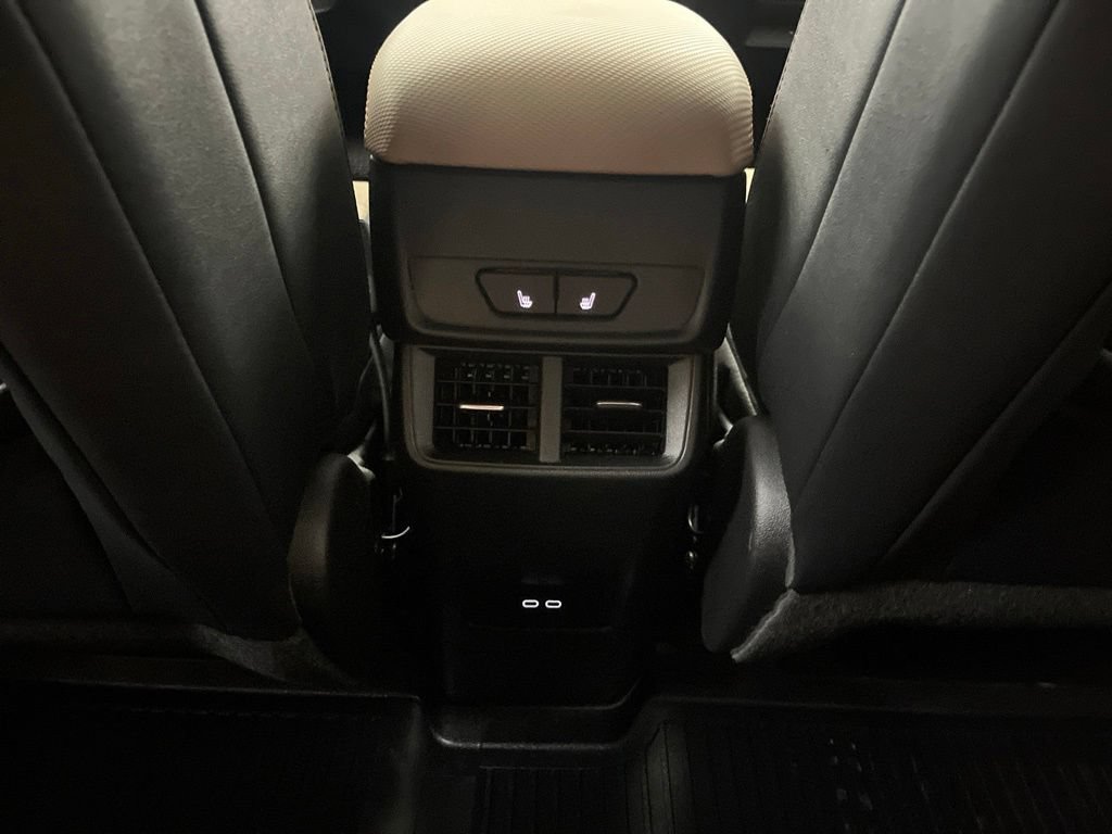 Used 2026 Chevrolet Equinox ACTIV w/ Convenience Package III AWD/4WD image 31