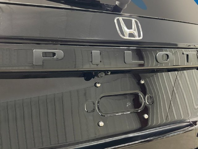 New 2026 Honda Pilot Black Edition image 9