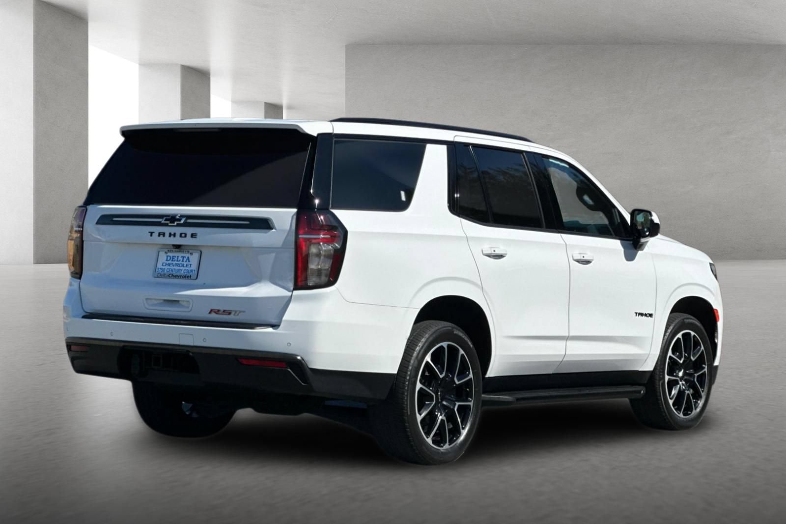 Used 2022 Chevrolet Tahoe RST RWD image 4