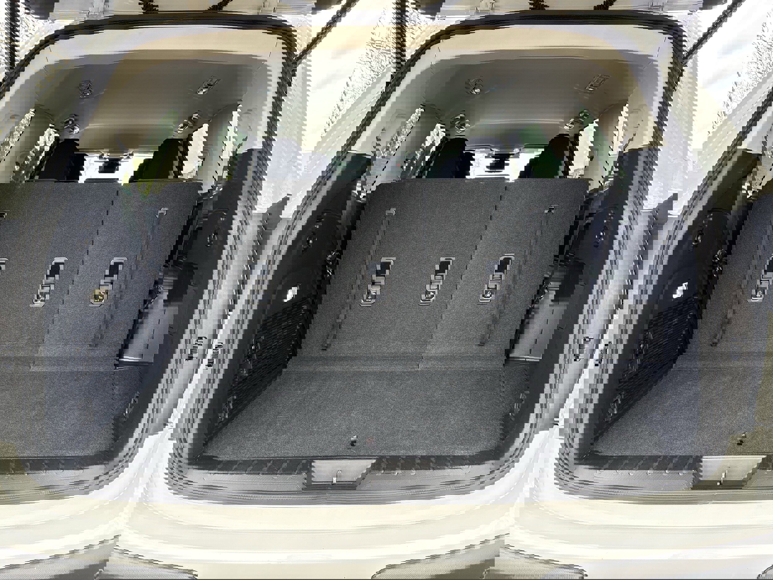 Used 2025 Subaru Ascent Premium image 12