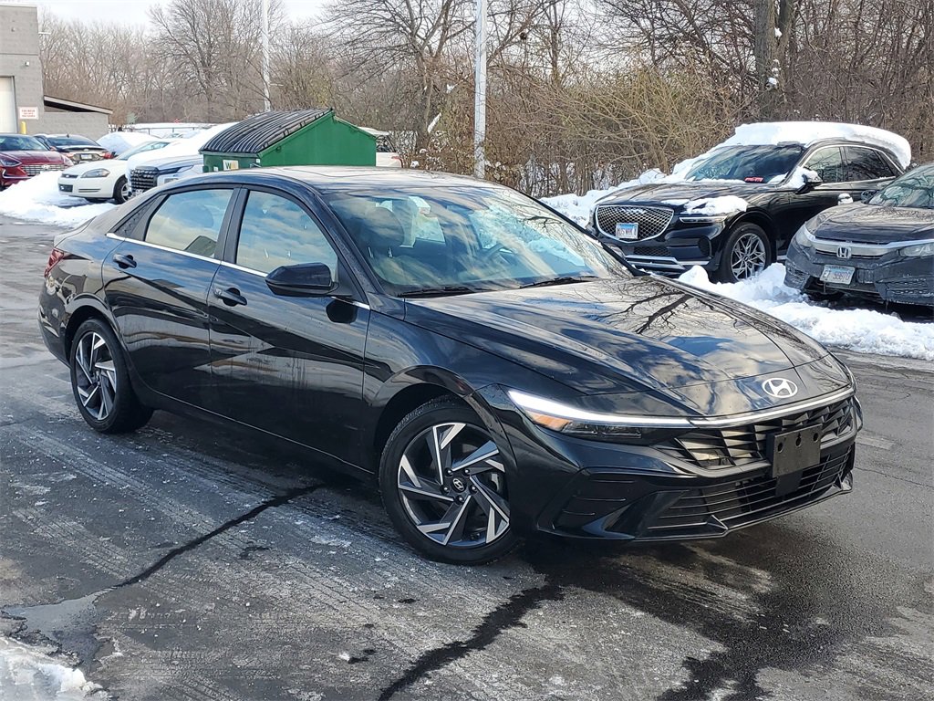 Used 2025 Hyundai Elantra SEL