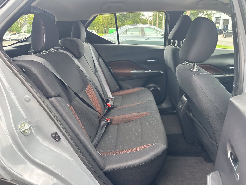 Used 2023 Nissan Kicks SR FWD image 25