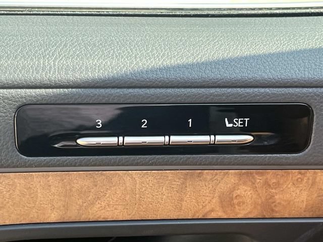 Used 2025 Lexus LX 600 4WD w/ Accessory Package (2T) image 31
