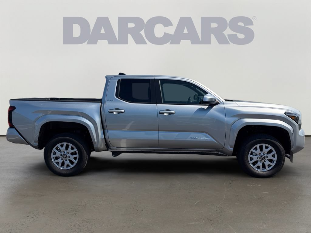 Used 2026 Toyota Tacoma SR5 AWD/4WD image 8