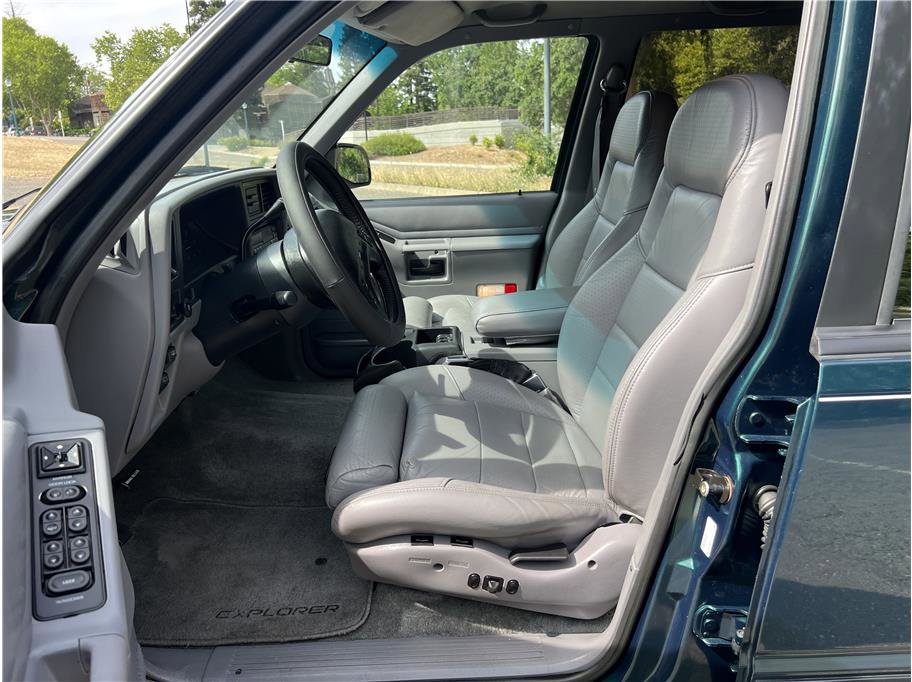 Used 1994 Ford Explorer 4WD 4-Door image 23