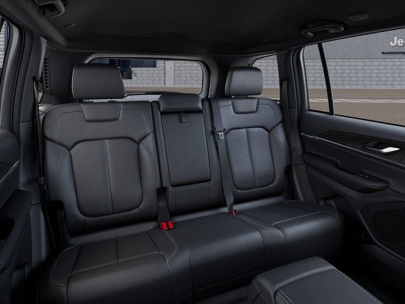 New 2025 Jeep Grand Cherokee Limited AWD/4WD image 15