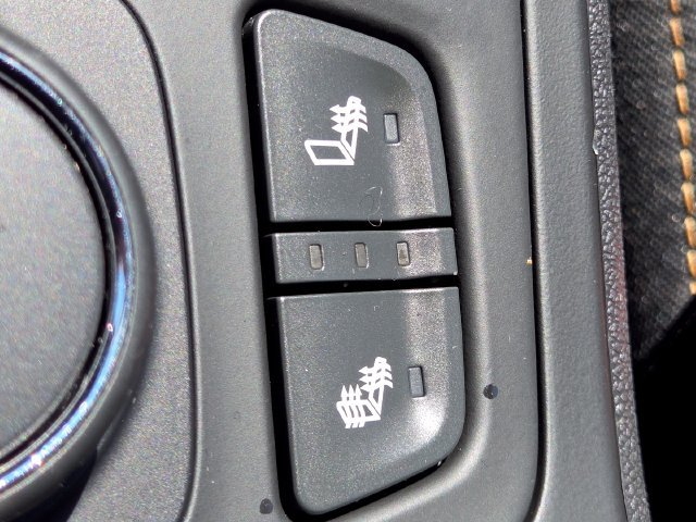 Used 2020 GMC Terrain SLT w/ Preferred Package FWD image 4