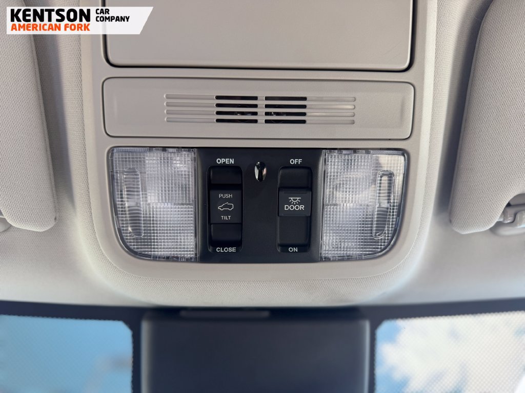 Used 2025 Honda Odyssey EX-L image 28