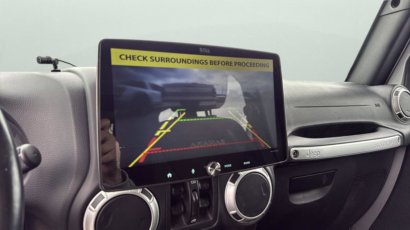 Used 2018 Jeep Wrangler Unlimited Sahara image 19