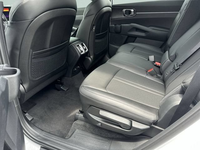 Used 2023 Kia Sorento S w/ Panoramic Sunroof Package FWD image 15