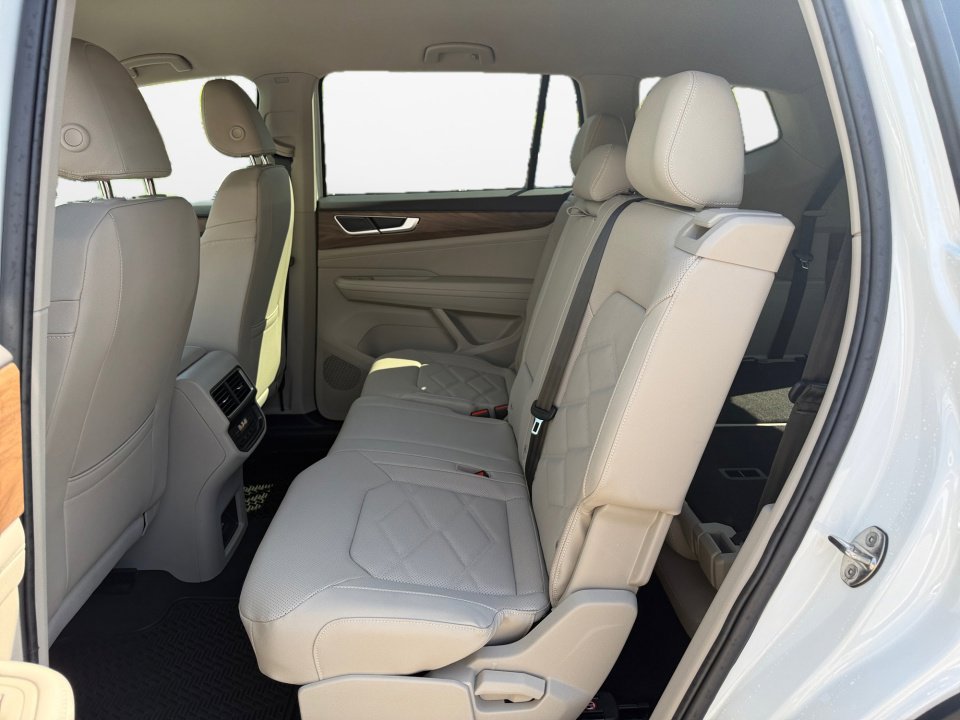New 2026 Volkswagen Atlas SE image 13