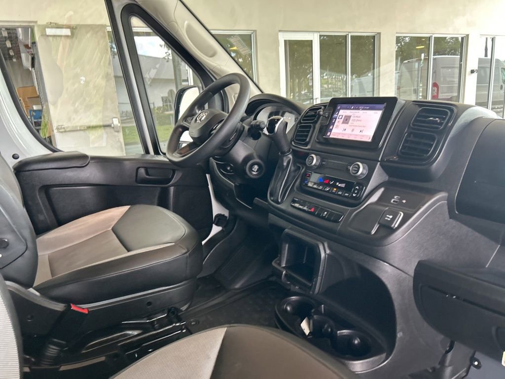 Used 2025 RAM ProMaster 2500 w/ Convenience Group FWD image 21
