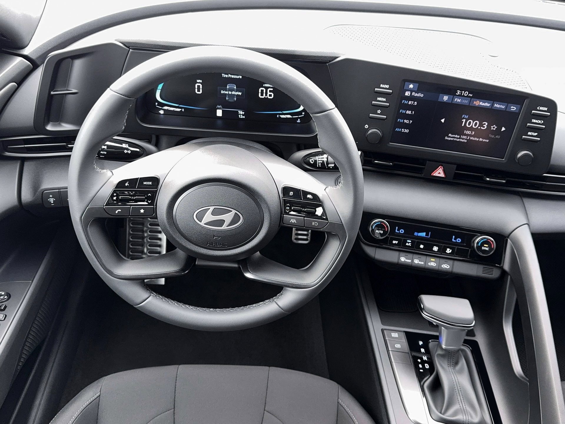 New 2026 Hyundai Elantra Sport w/ Cargo Package FWD image 17