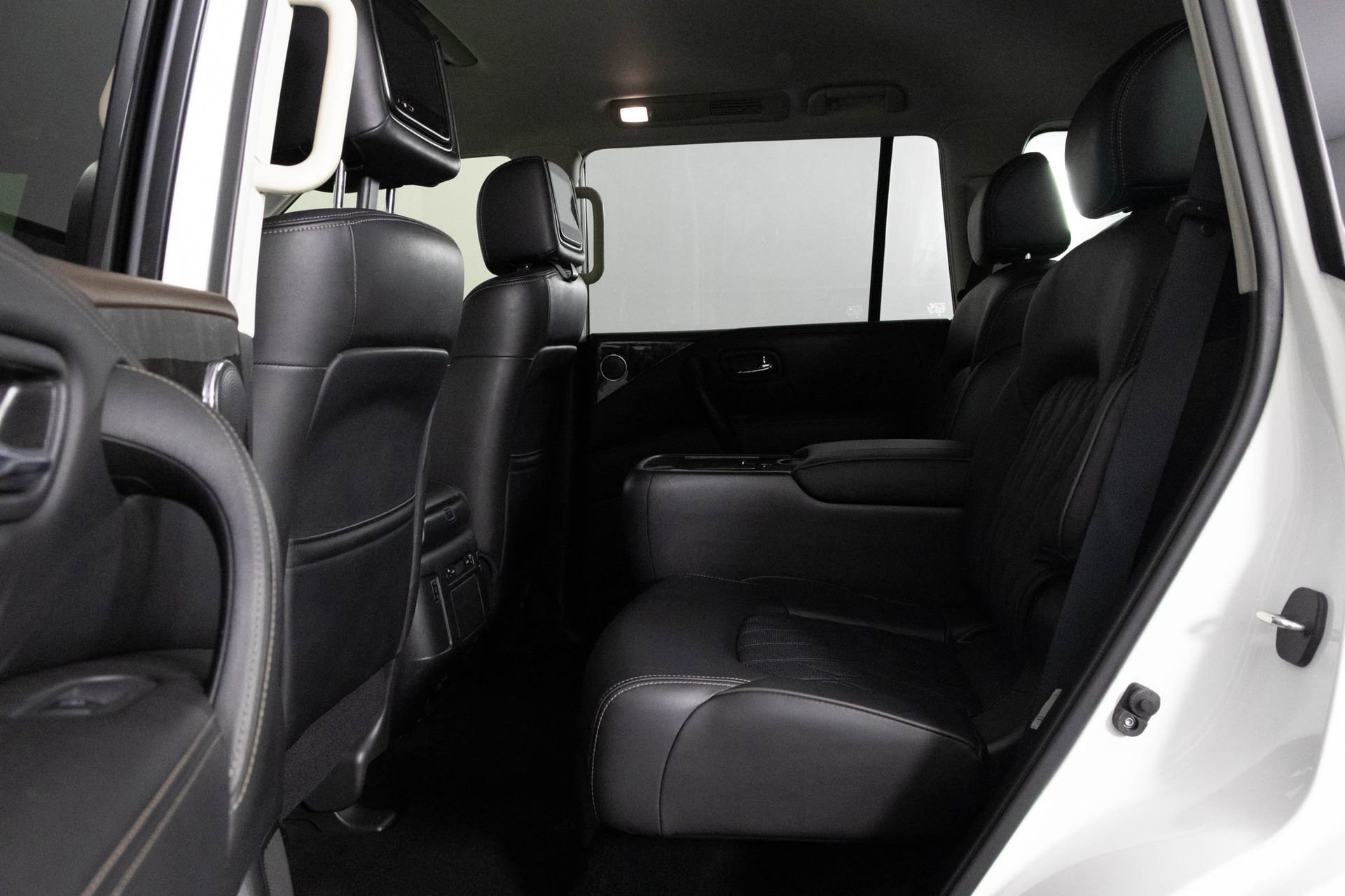 Used 2023 Nissan Armada Platinum w/ Captain's Chairs Package image 36