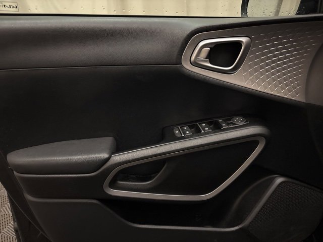 Certified 2022 Kia Soul LX image 9