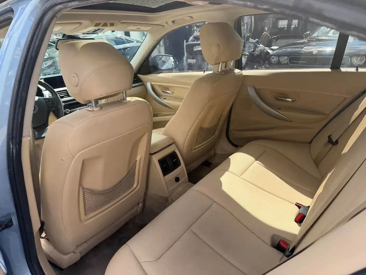 Used 2012 BMW 328i Sedan RWD image 17