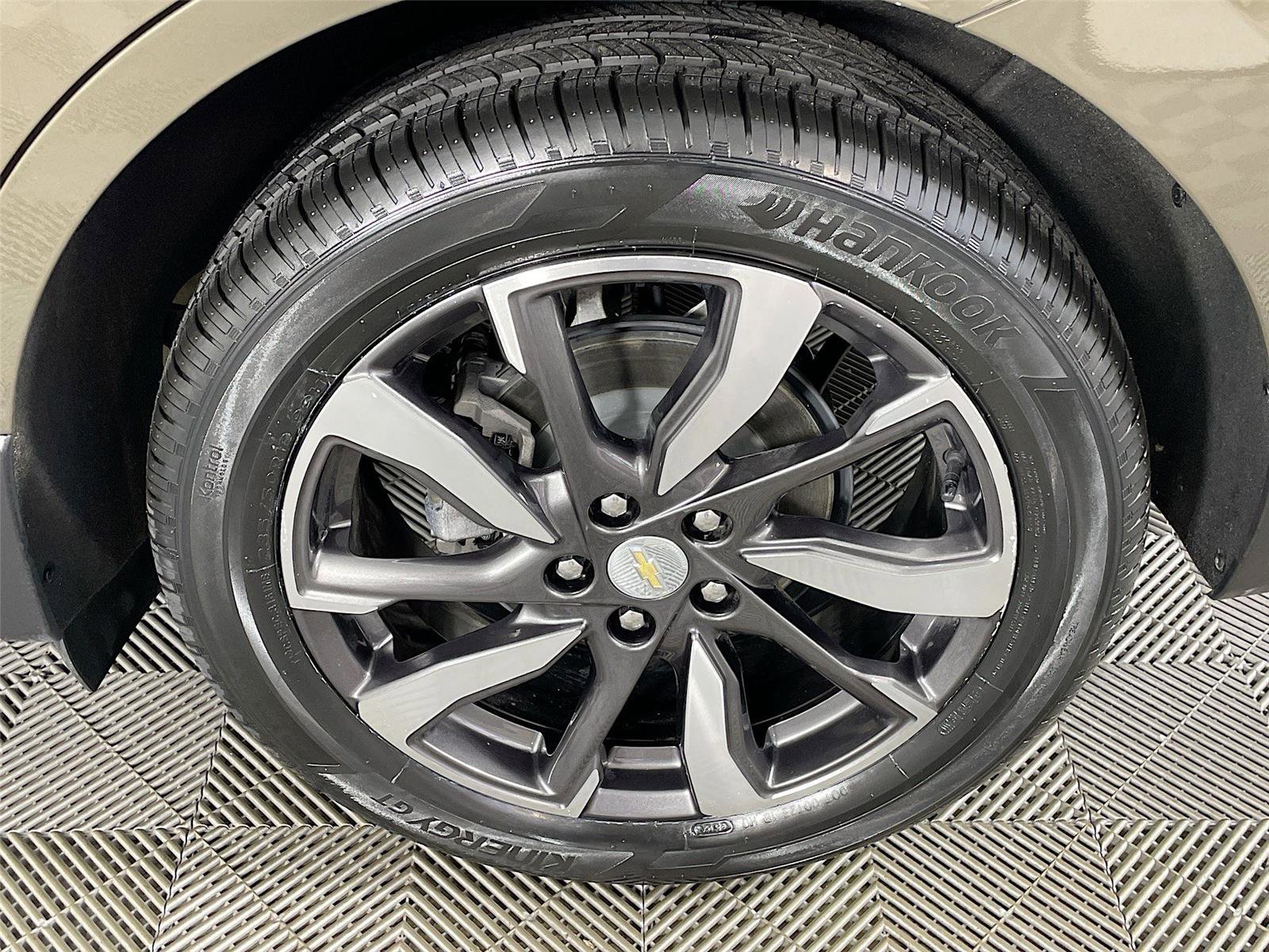 Used 2023 Chevrolet Equinox Premier image 34