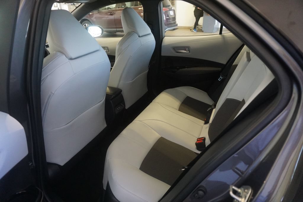 Certified 2025 Toyota Corolla XSE FWD image 21