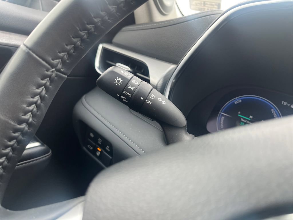 Used 2024 Toyota Highlander Platinum image 15