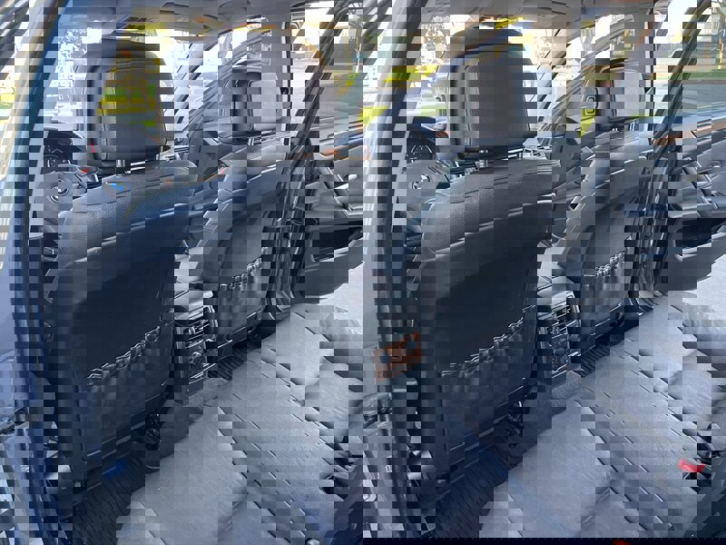 Used 2010 BMW 528i Sedan image 29