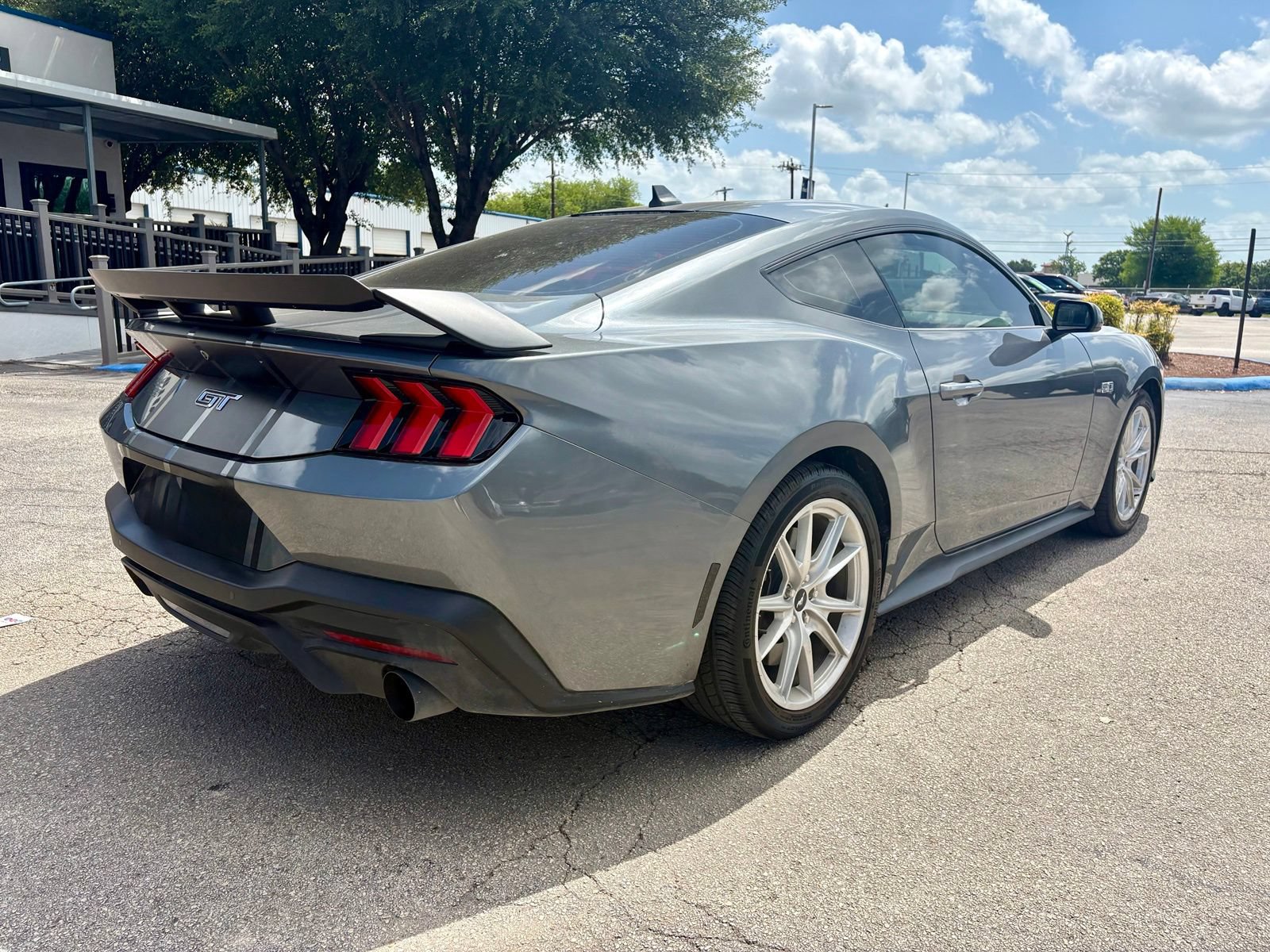 Used 2025 Ford Mustang GT Premium RWD image 5