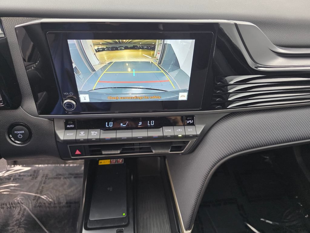 Used 2025 Toyota Camry SE FWD image 21