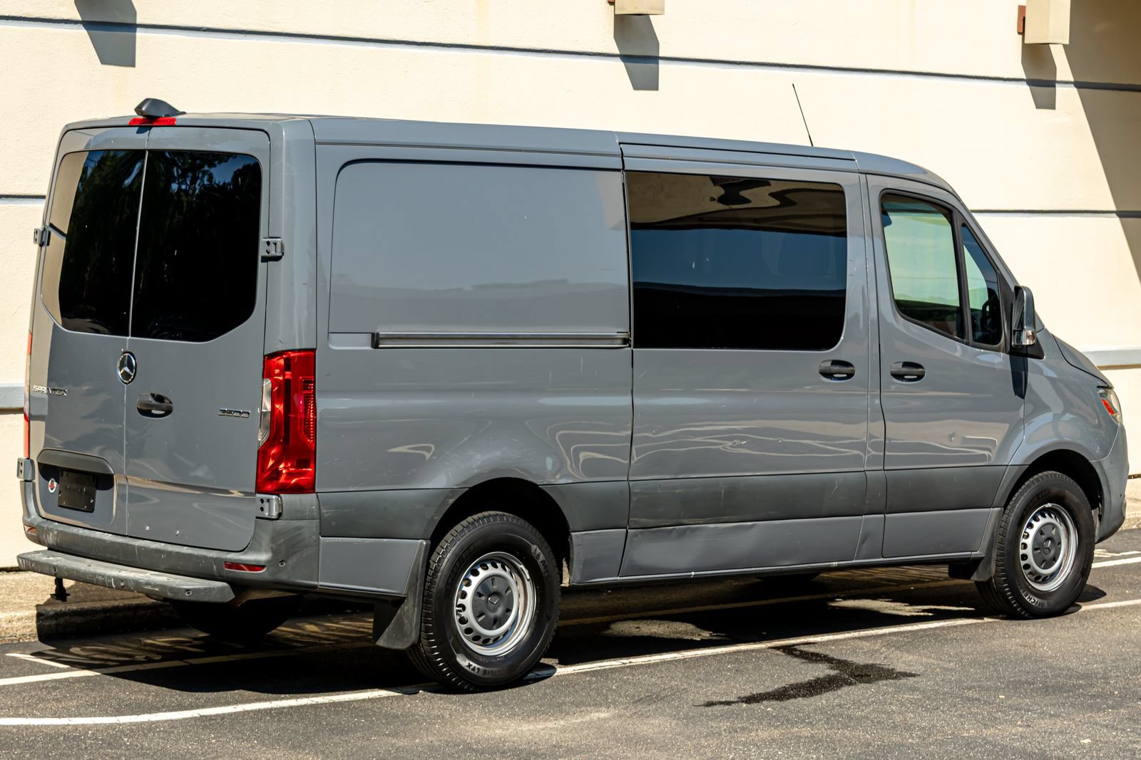 Used 2021 Mercedes-Benz Sprinter 2500 image 9