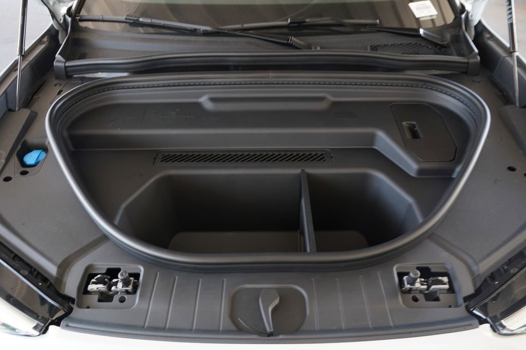 New 2027 Audi SQ6 e-tron Premium Plus AWD/4WD image 13
