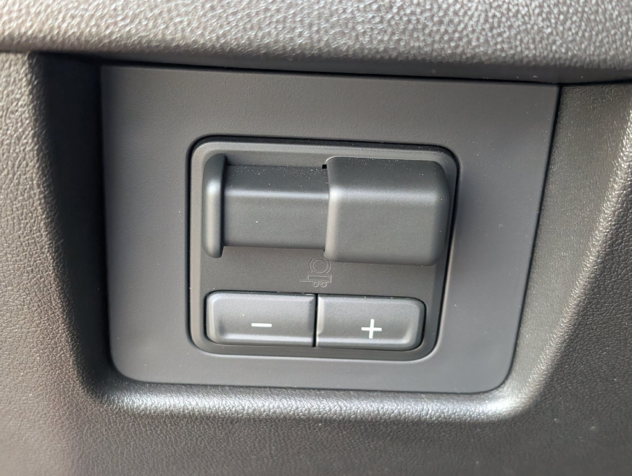 Used 2026 GMC Canyon Elevation w/ Convenience Package RWD image 24