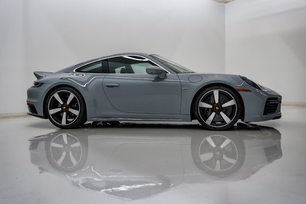 Used 2023 Porsche 911 Sport Classic RWD image 9