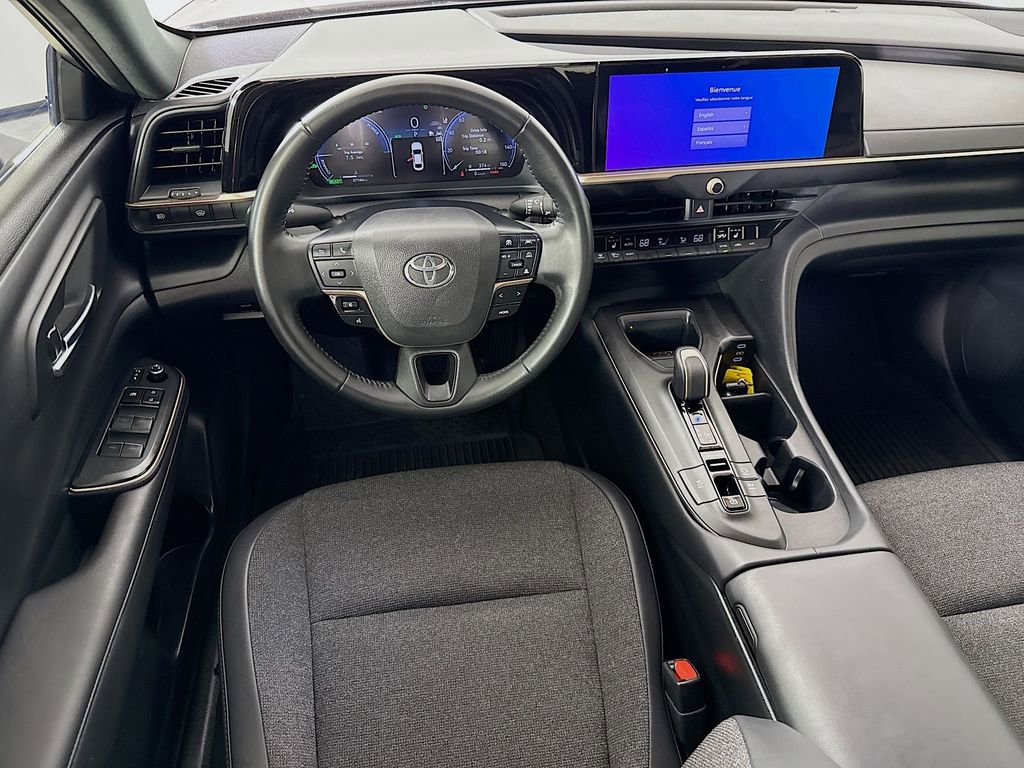 Certified 2023 Toyota Crown XLE image 24