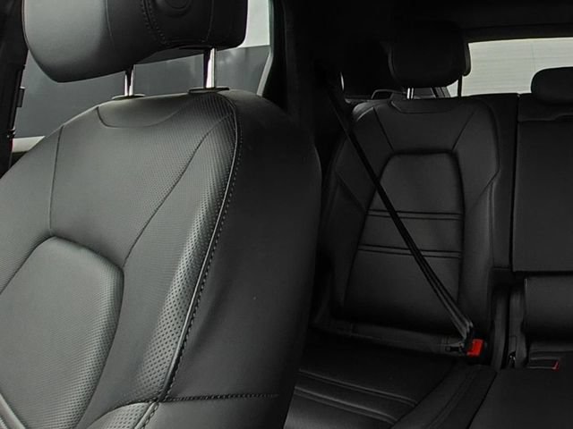 Used 2023 Porsche Cayenne GTS AWD/4WD image 24
