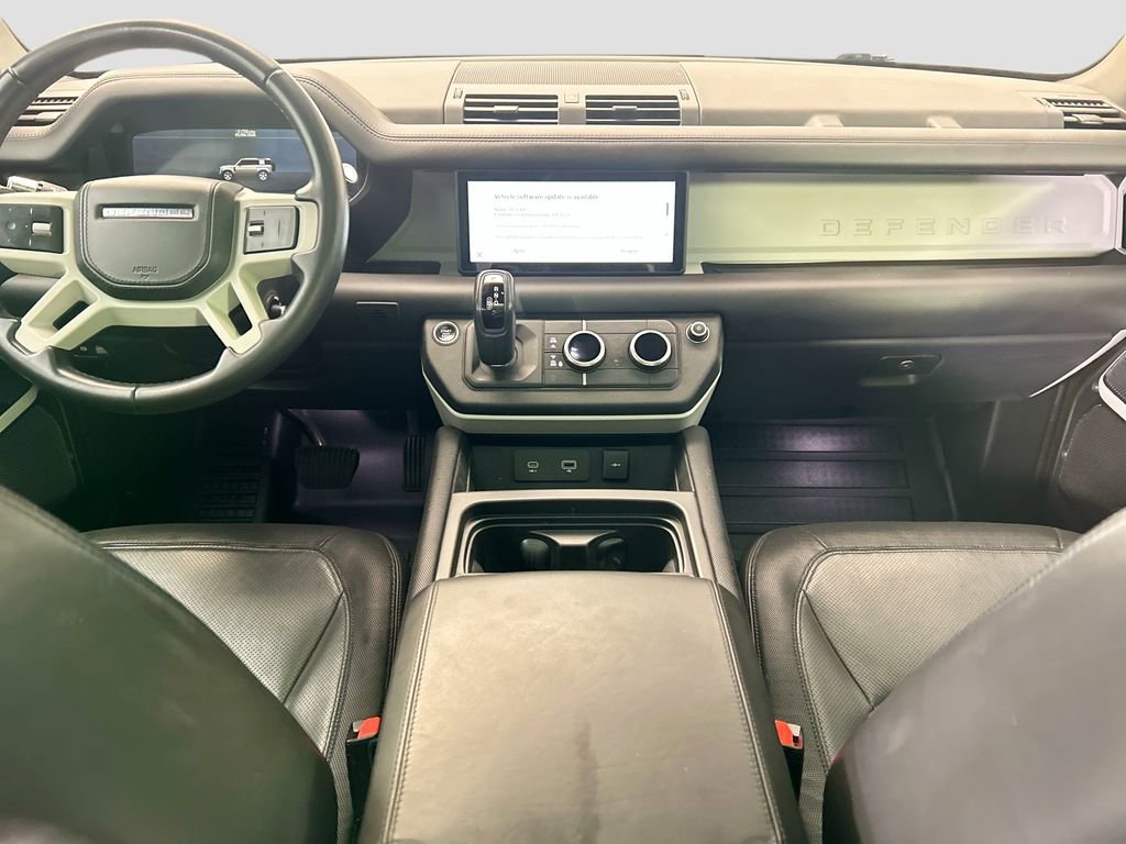 Certified 2022 Land Rover Defender 110 X-Dynamic HSE AWD/4WD image 13