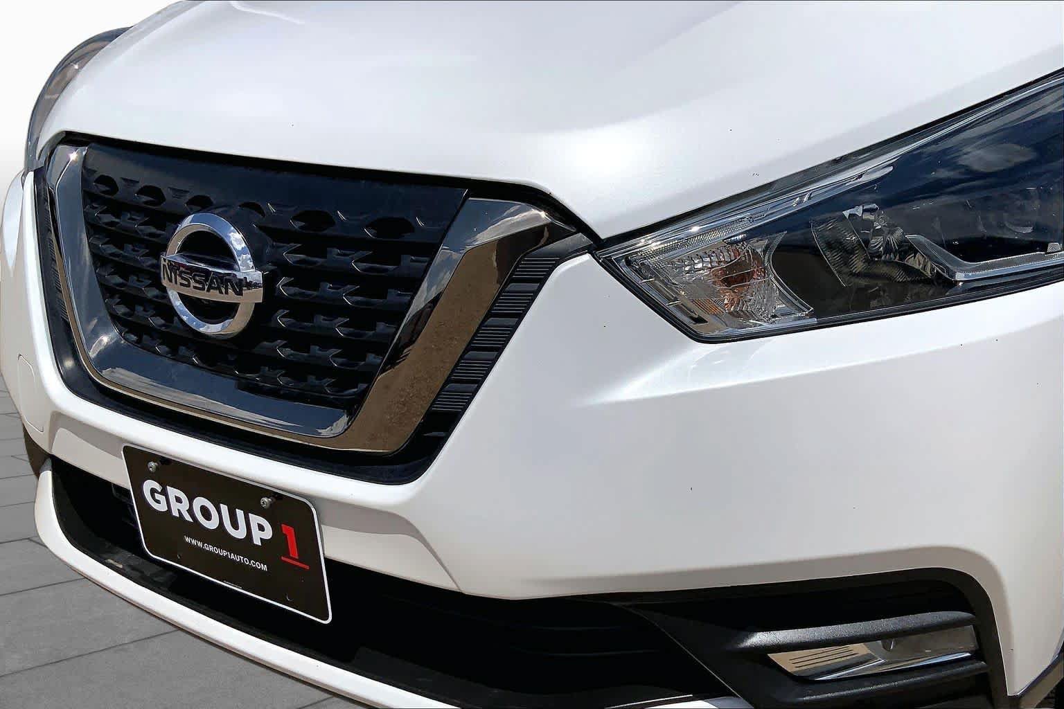 Used 2019 Nissan Kicks SR FWD image 30