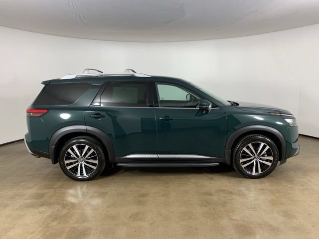 Used 2025 Nissan Pathfinder Platinum w/ Lighting Package (N93) AWD/4WD image 7